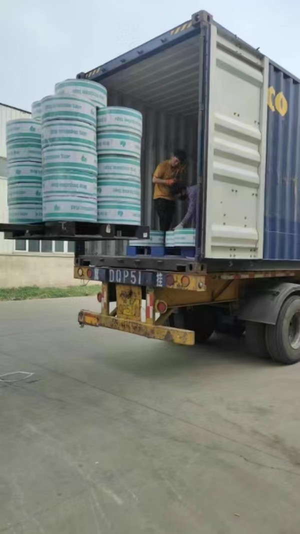 Anti-Clogging Drip Tape with Wide Labyrinth Channel for Well Water